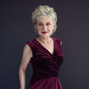 Meet your Posher, Jo-ann e.